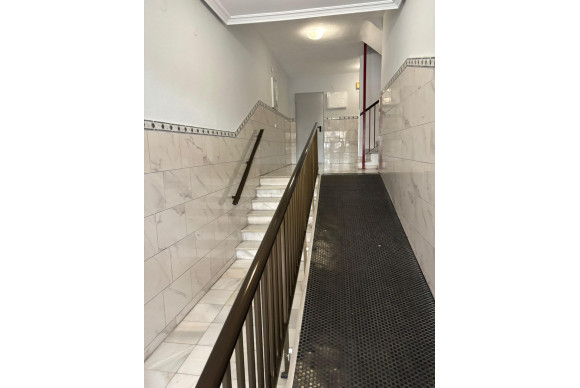 Herverkoop - Appartement  - Torrevieja - Estacion de autobuses