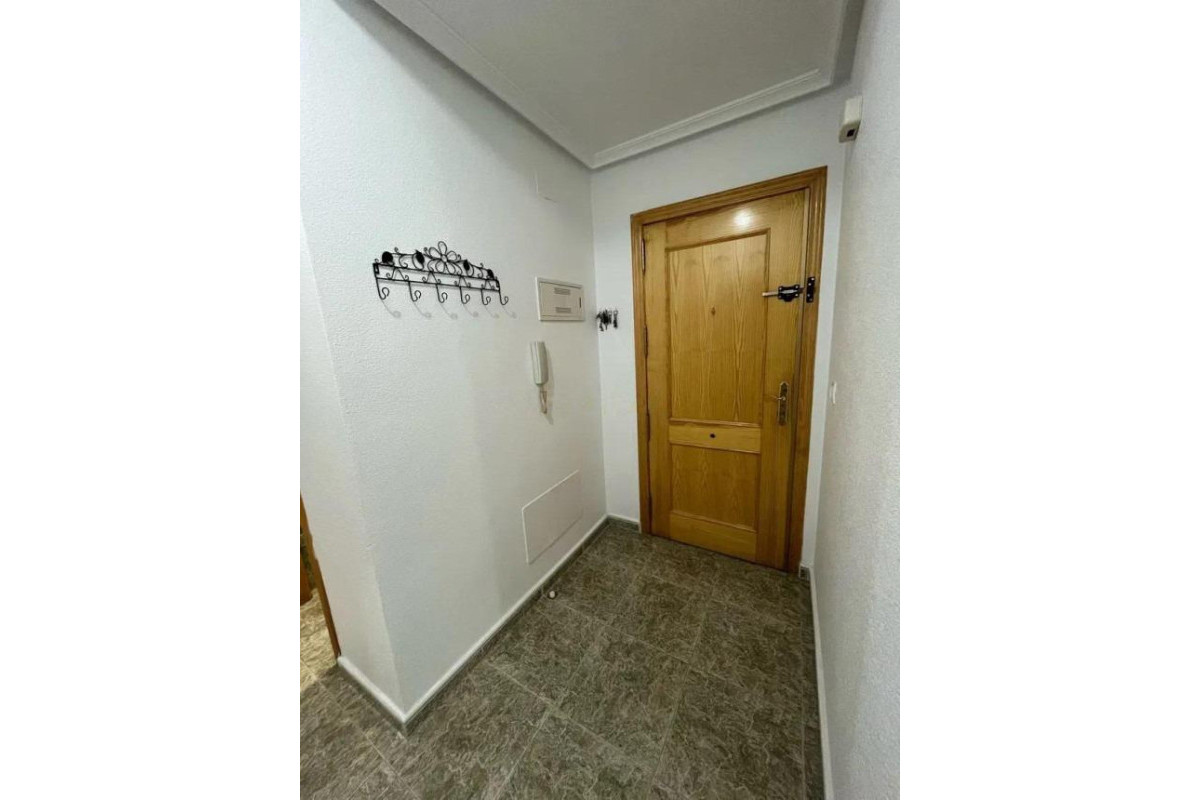 Herverkoop - Appartement  - Torrevieja - Estacion de autobuses