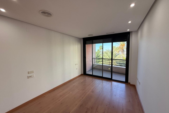 Herverkoop - Appartement  - Torrevieja - Puerto Deportivo