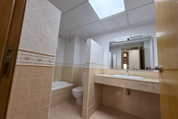 Herverkoop - Appartement  - Torrevieja - Puerto Deportivo