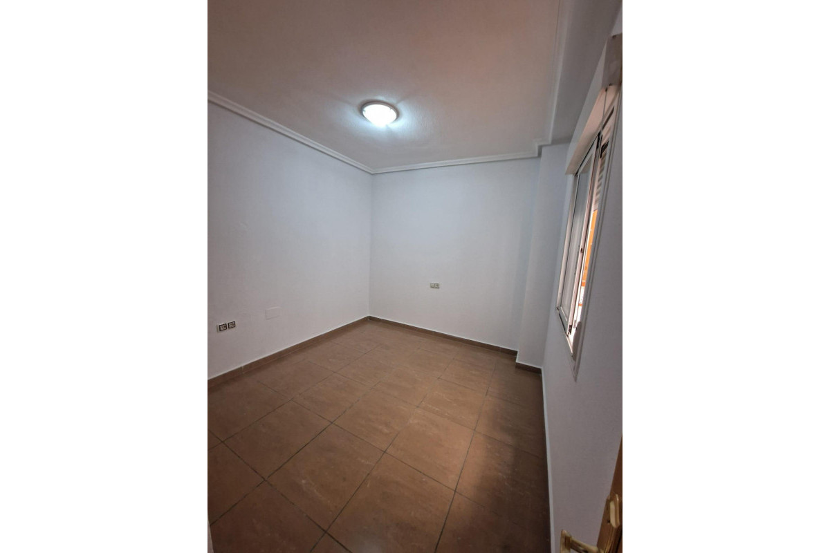 Reventa - Apartamento / piso - Torrevieja - Estacion de autobuses