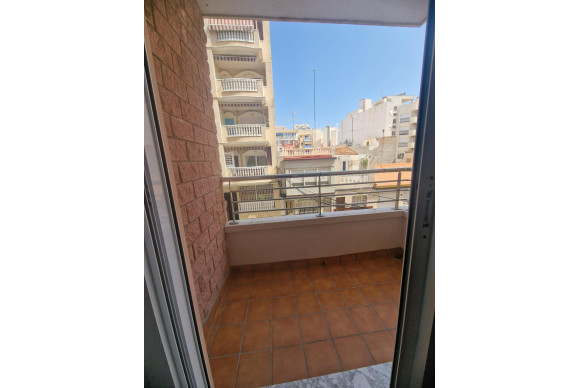 Reventa - Apartamento / piso - Torrevieja - Estacion de autobuses