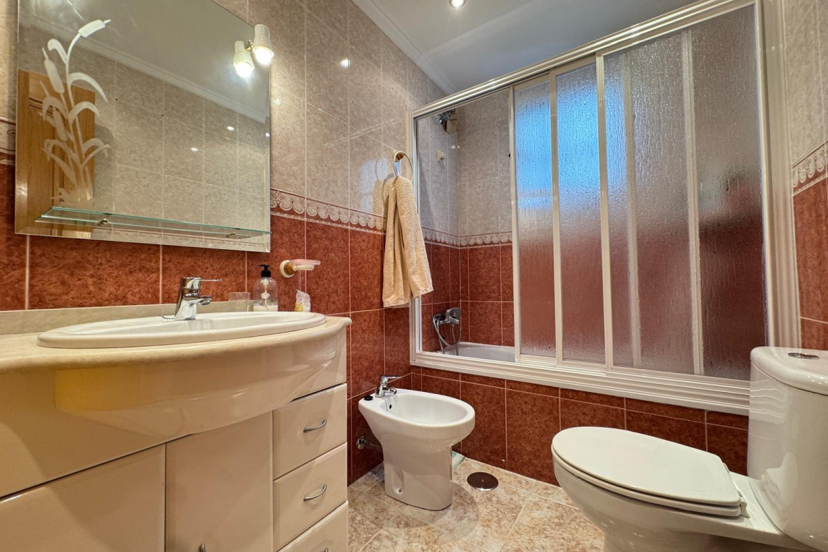 Reventa - Apartamento / piso - Torrevieja - Estacion de autobuses