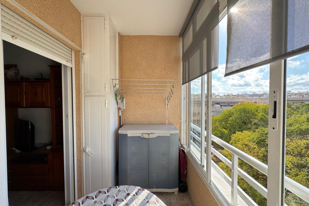 Reventa - Apartamento / piso - Torrevieja - Estacion de autobuses