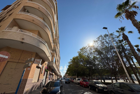 Reventa - Apartamento / piso - Torrevieja - Estacion de autobuses