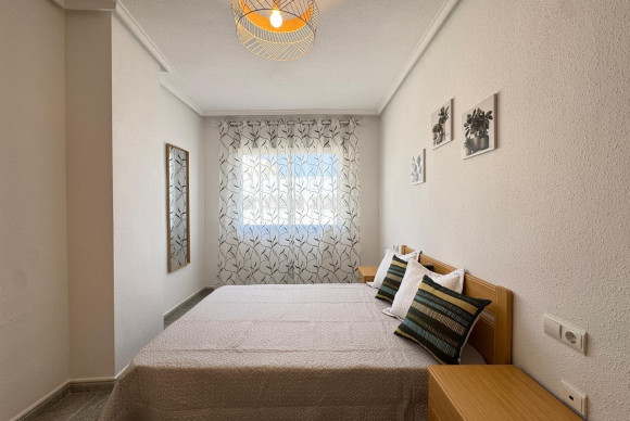 Herverkoop - Appartement  - Torrevieja - Playa de los Locos