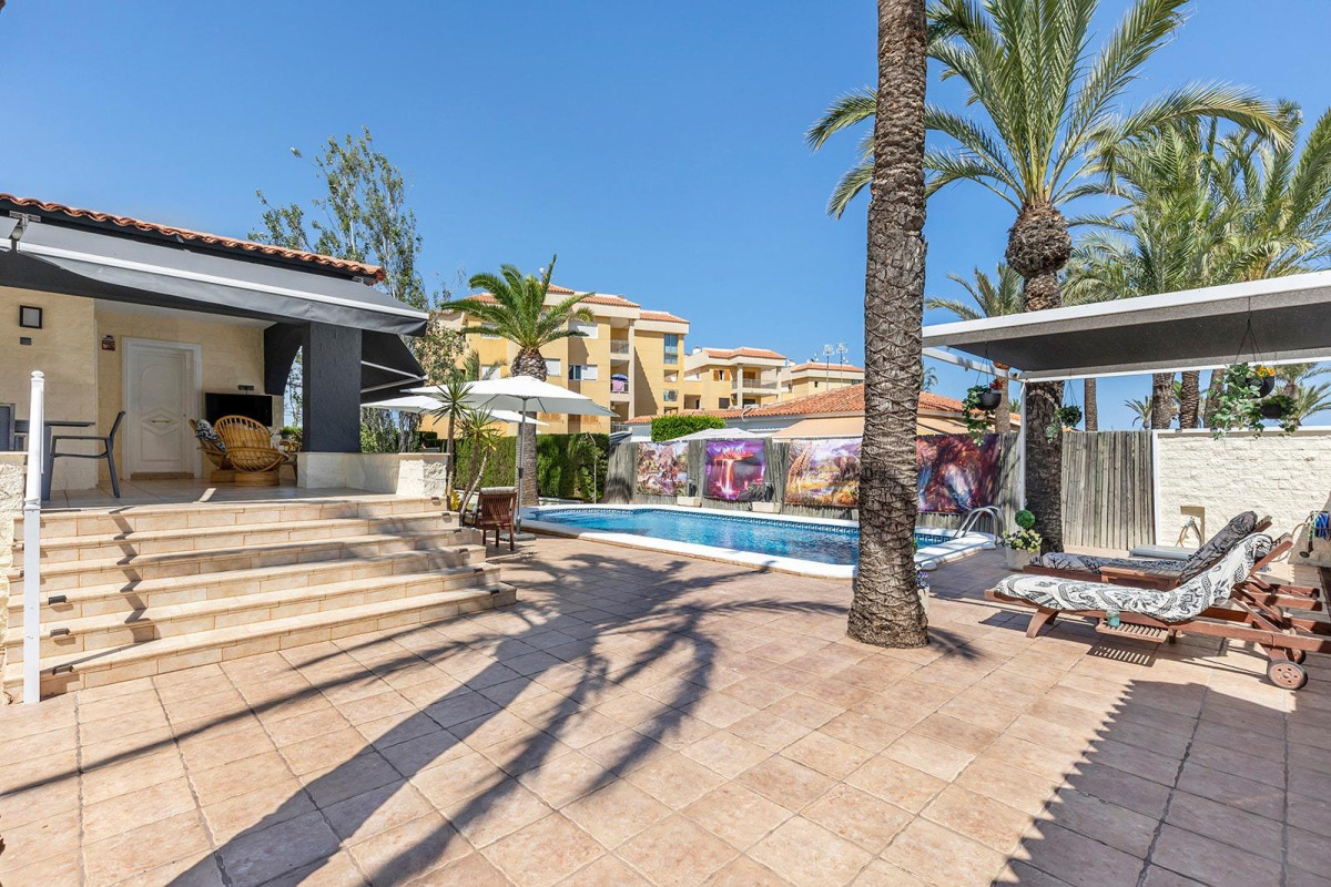 Reventa - Villa - Torrevieja - Punta prima