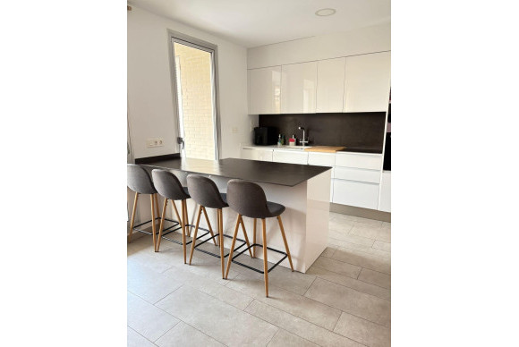 Reventa - Apartamento / piso - Alicante - Pau V