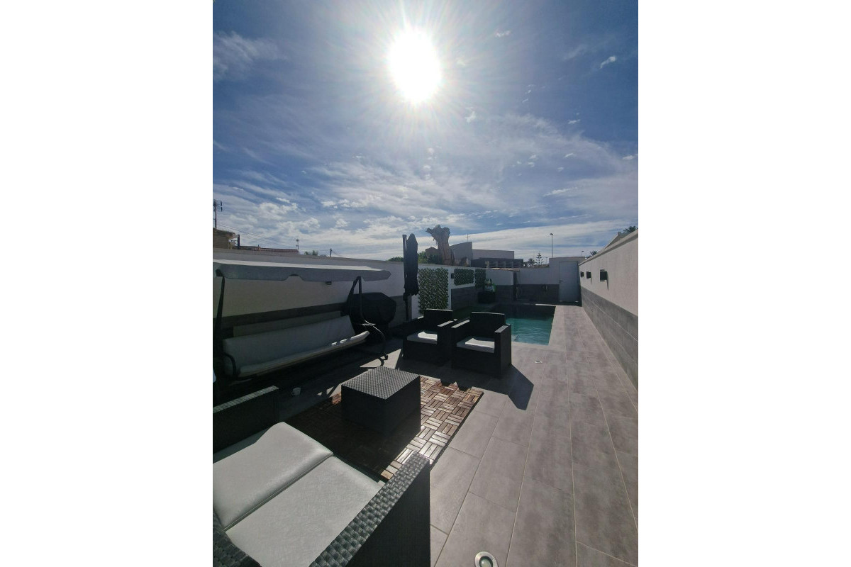 Reventa - House - Torrevieja - Zona los Frutales