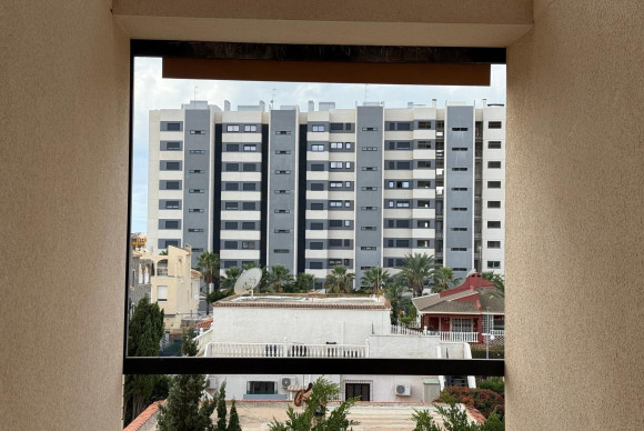 Reventa - Apartamento / piso - Torrevieja - Punta prima