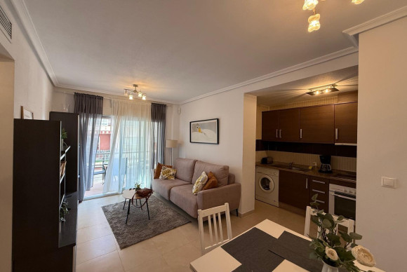 Reventa - Apartamento / piso - Torrevieja - Punta prima