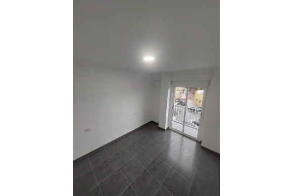 Reventa - Apartamento / piso - Santa Pola - Eroski