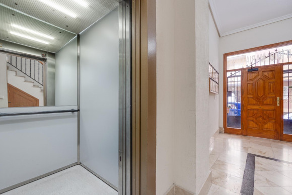 Herverkoop - Appartement  - Torrevieja - Parque de Las Naciones