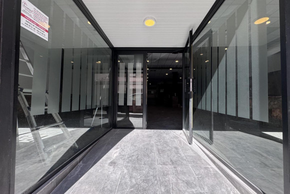 Reventa - Local Comercial - Torrevieja - Playa del Cura