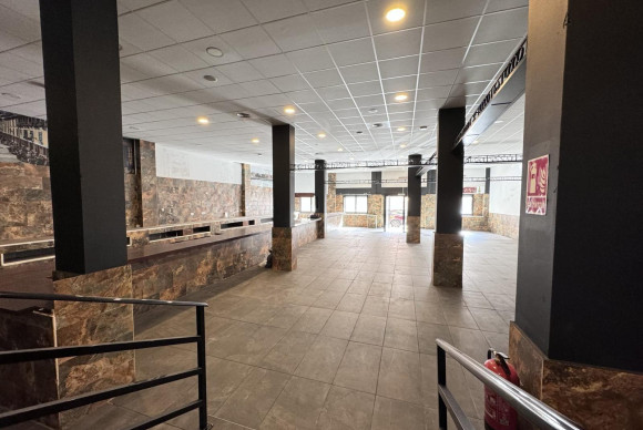 Reventa - Local Comercial - Torrevieja - Playa del Cura