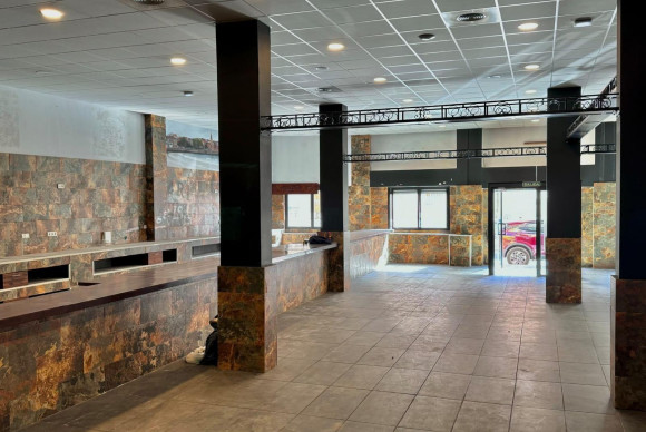 Reventa - Local Comercial - Torrevieja - Playa del Cura