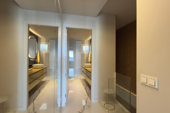 Herverkoop - Buhardilla - Benidorm - Rincon de Loix Cruz