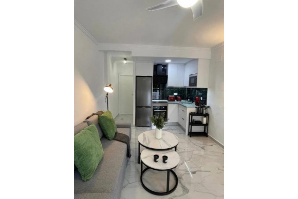 Reventa - Apartamento / piso - Torrevieja - Los Frutales