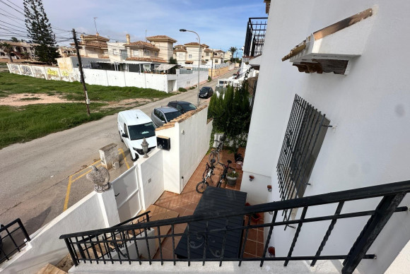 Herverkoop - Appartement  - Torrevieja - Aguas nuevas 2