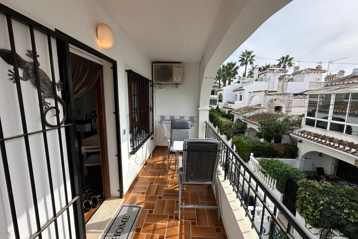 Herverkoop - Appartement  - Torrevieja - Aguas nuevas 2