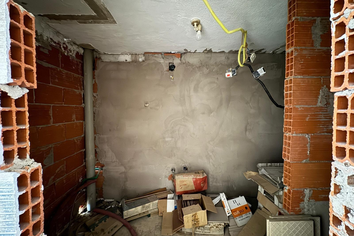 Herverkoop - Fabriekshal - Torrevieja - Centro