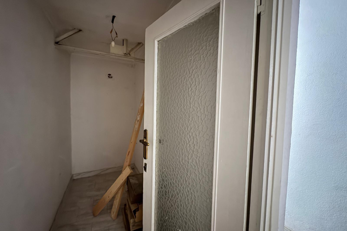 Herverkoop - Fabriekshal - Torrevieja - Centro