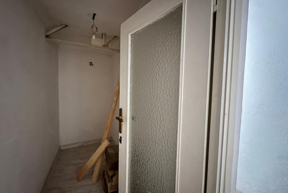 Herverkoop - Fabriekshal - Torrevieja - Centro