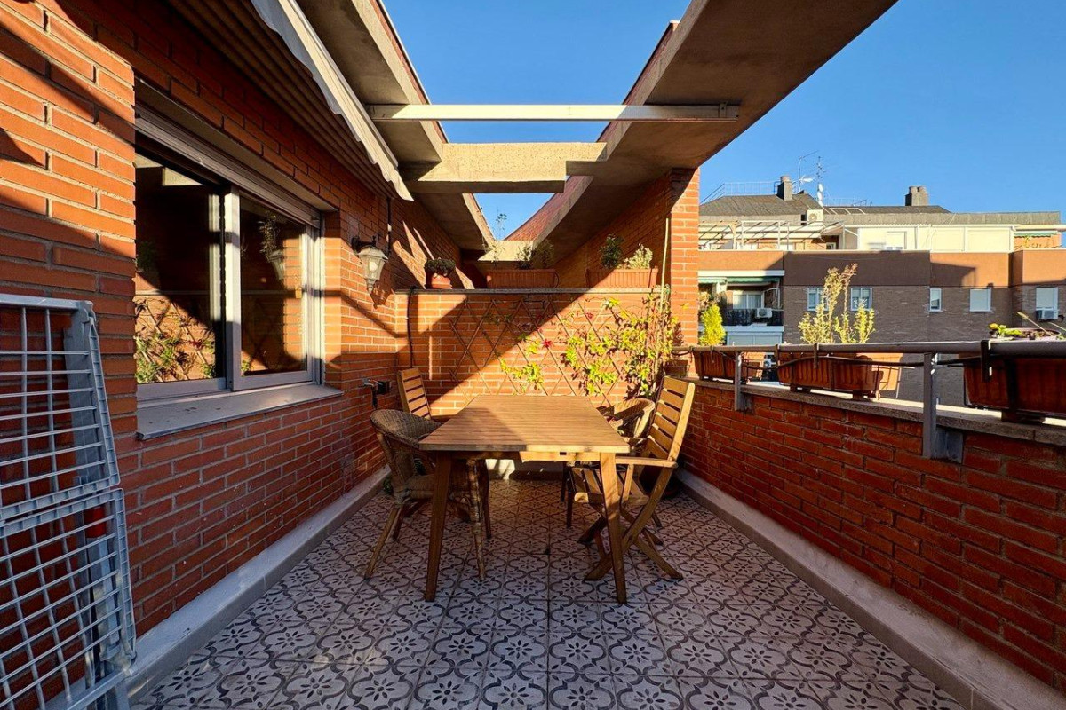 Reventa - Ático Dúplex - Madrid - Guindalera
