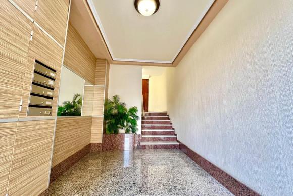 Herverkoop - Appartement  - Torrevieja - Las Piscinas Naturales