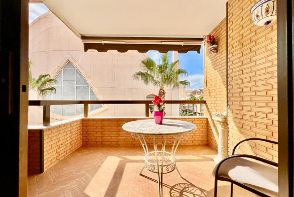 Herverkoop - Appartement  - Torrevieja - Las Piscinas Naturales