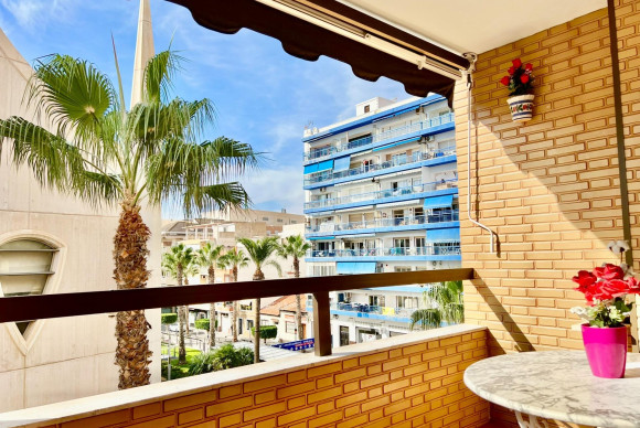 Herverkoop - Appartement  - Torrevieja - Las Piscinas Naturales
