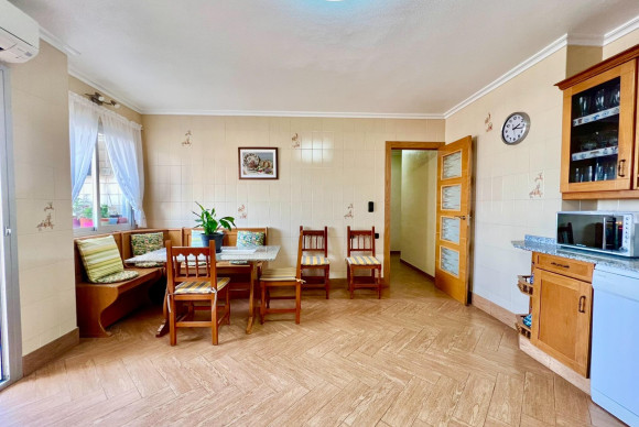 Herverkoop - Appartement  - Torrevieja - Las Piscinas Naturales