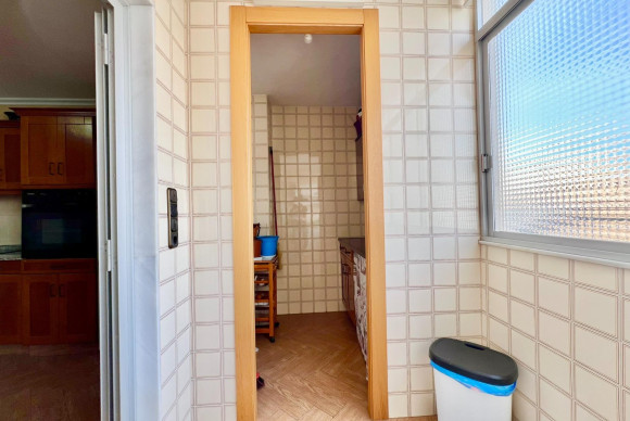 Herverkoop - Appartement  - Torrevieja - Las Piscinas Naturales