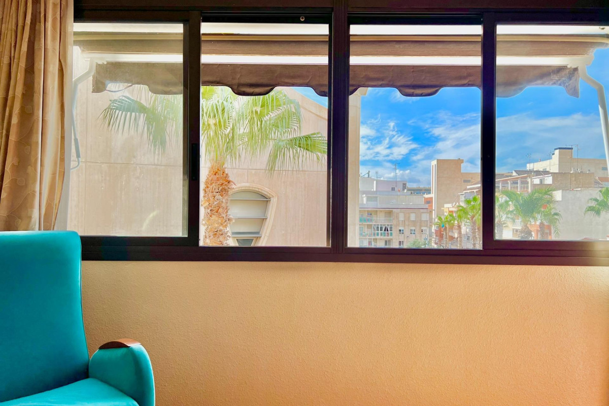 Herverkoop - Appartement  - Torrevieja - Las Piscinas Naturales