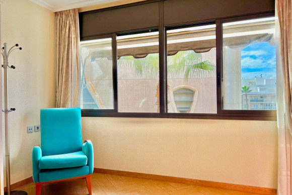 Herverkoop - Appartement  - Torrevieja - Las Piscinas Naturales