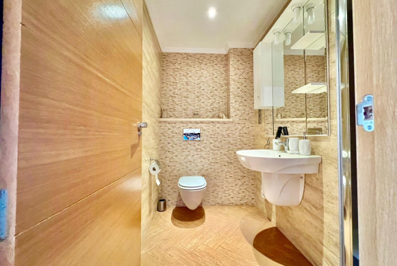 Herverkoop - Appartement  - Torrevieja - Las Piscinas Naturales