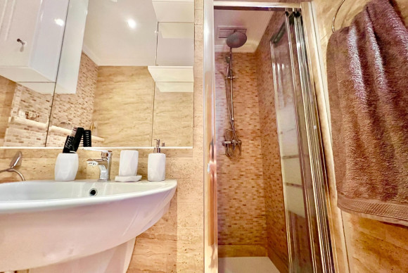 Herverkoop - Appartement  - Torrevieja - Las Piscinas Naturales