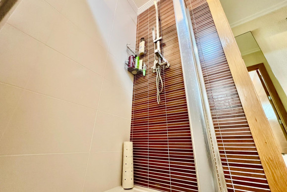 Herverkoop - Appartement  - Torrevieja - Las Piscinas Naturales