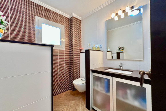 Herverkoop - Appartement  - Torrevieja - Las Piscinas Naturales