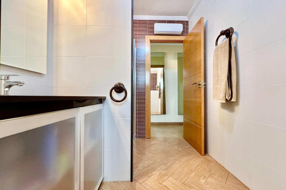 Herverkoop - Appartement  - Torrevieja - Las Piscinas Naturales