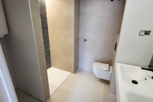 Reventa - Apartamento / piso - Alicante - Mercado