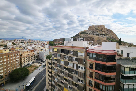 Reventa - Apartamento / piso - Alicante - Mercado