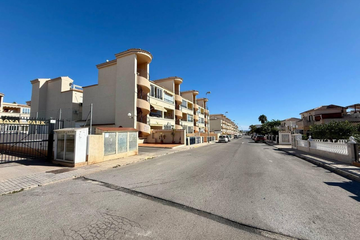 Reventa - Apartamento / piso - Orihuela Costa - Los Balcones Y los Altos