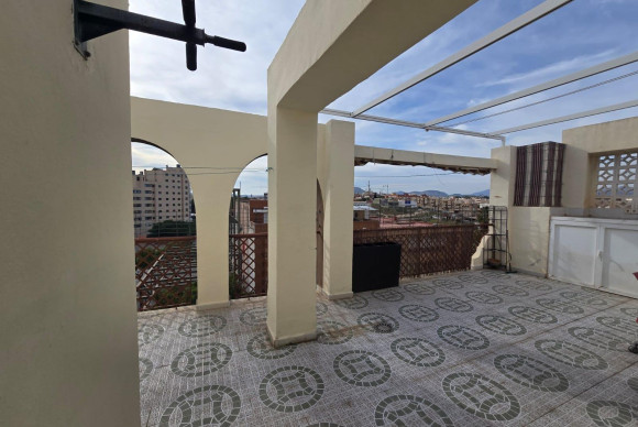 Alquiler a largo plazo - Apartamento / piso - Alicante - Los ángeles