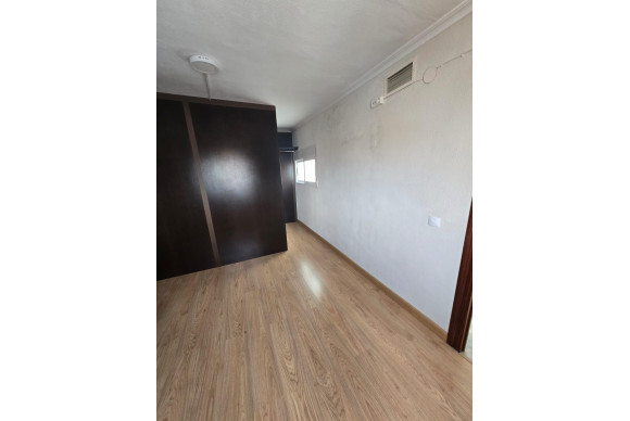 Alquiler a largo plazo - Apartamento / piso - Alicante - Los ángeles
