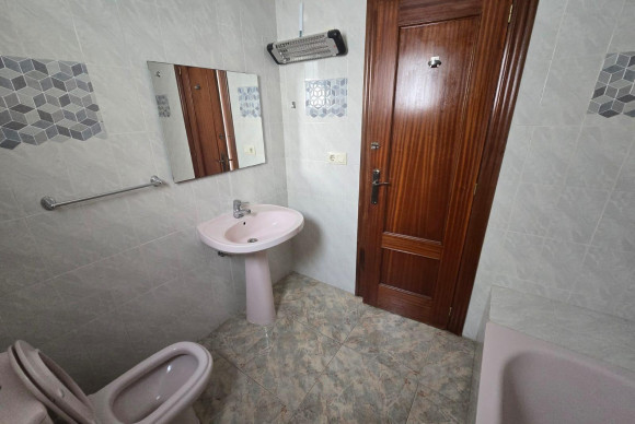 Alquiler a largo plazo - Apartamento / piso - Alicante - Los ángeles
