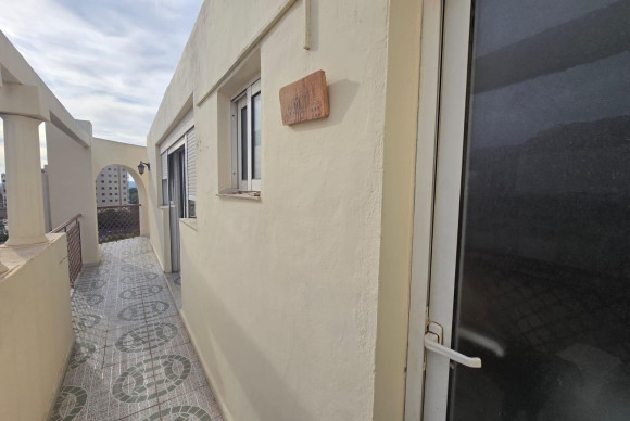 Alquiler a largo plazo - Apartamento / piso - Alicante - Los ángeles