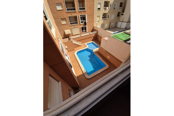 Alquiler a largo plazo - Apartamento / piso - Torrevieja - Centro