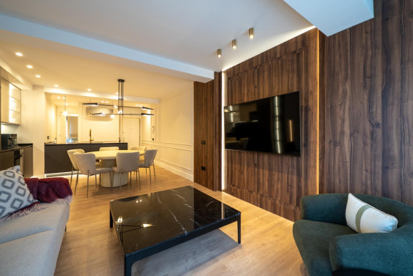 Reventa - Apartamento / piso - Madrid - Lista