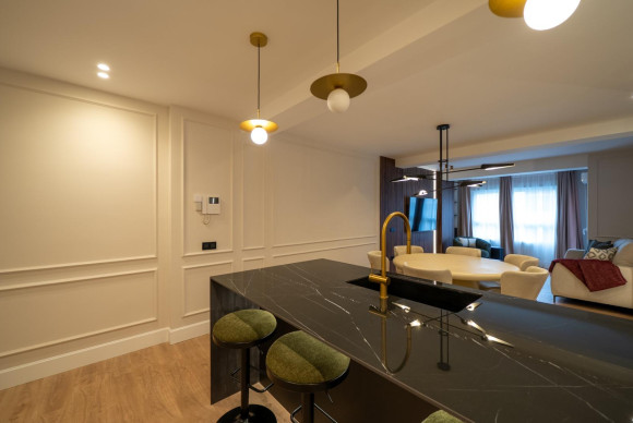 Reventa - Apartamento / piso - Madrid - Lista